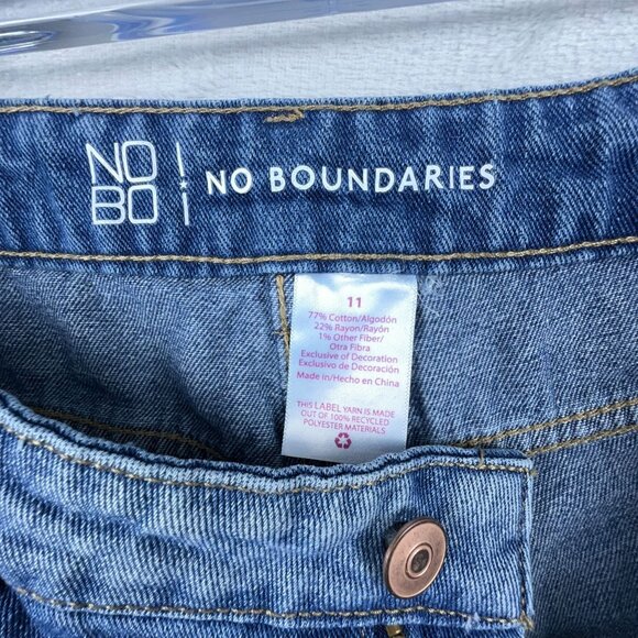 No Boundaries Cut Off Shorts Stars Embroidered High Rise Denim Blue Women SZ 11 - Picture 3 of 9